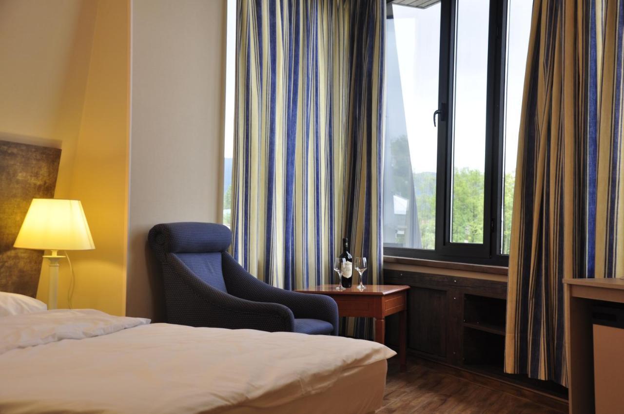 Central Hotel チャルトゥボ エクステリア 写真